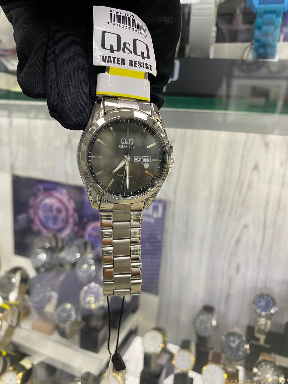 Q&Q A190J202Y